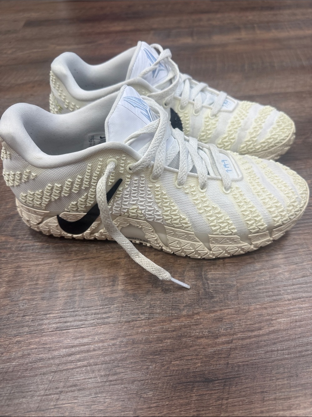 Men’s nike basketball shoes